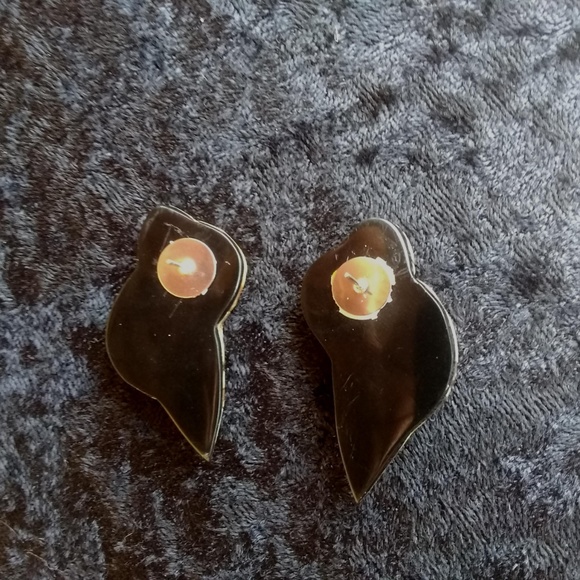 Vintage Karla Jordan - RARE Tiger Coral Earrings - Picture 5 of 5